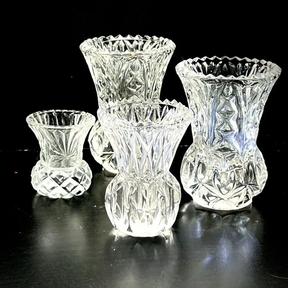 Vintage Diamond/ Crystal Cut 2”Toothpick Holder w/  Sawtooth Rim